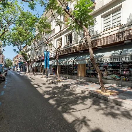 아파트 Boliches Rooftop Retreat • 1br Sleeps 3 - Pass The Keys 푸엔히롤라